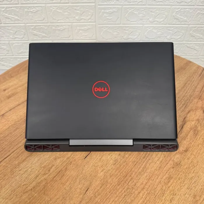 Ігровий ноутбук Б-клас Dell Inspiron 15 Gaming 7567 / 15.6" (1920x1080) TN / Intel Core i7-7700HQ (4 (8) ядра по 2.8 - 3.8 GHz) / 16 GB DDR4 / 120 GB SSD + 1000 GB HDD / nVidia GeForce GTX 1050 Ti, 4 GB GDDR5, 128-bit / WebCam б/в - зображення 3