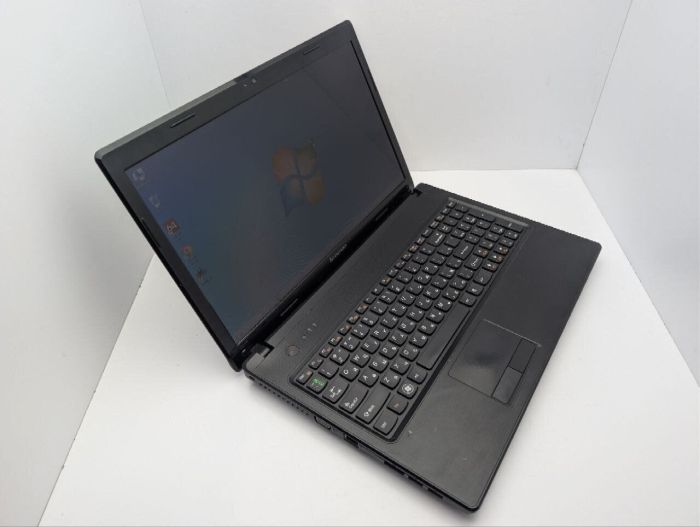Ноутбук Lenovo G570 / 15.6" (1366x768) TN / Intel Core i3-2310M (2 (4) ядра по 2.1 GHz) / 8 GB DDR3 / 500 GB HDD / AMD Radeon HD 6370M, 1 GB GDDR3, 64-bit / WebCam / DVD-ROM б/в - зображення 6