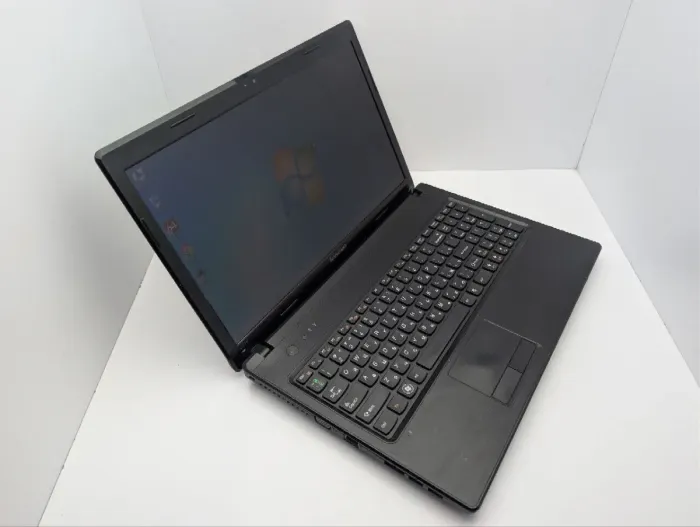 Ноутбук Lenovo G570 / 15.6" (1366x768) TN / Intel Core i3-2310M (2 (4) ядра по 2.1 GHz) / 8 GB DDR3 / 500 GB HDD / AMD Radeon HD 6370M, 1 GB GDDR3, 64-bit / WebCam / DVD-ROM б/в - зображення 6