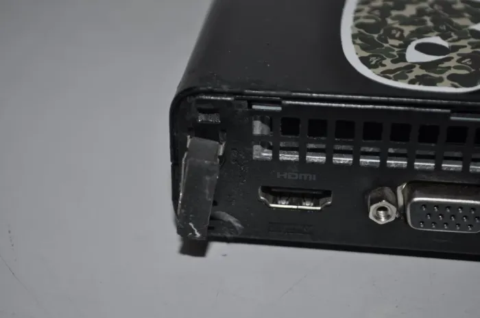 Неттоп Б-клас HP 260 G3 Desktop Mini PC USFF / Intel Core i3-7130U (2 (4) ядра по 2,7 ГГц) / 8 ГБ DDR4 / 240 ГБ SSD M.2 / Intel HD Graphics 620 / Блок живлення б/в - зображення 3