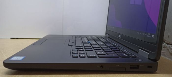 Ультрабук Б-клас Dell Latitude E5470 / 14" (1920x1080) IPS / Intel Core i5-6440HQ (4 ядра по 2.6 - 3.5 GHz) / 8 GB DDR4 / 240 GB SSD / Intel HD Graphics 530 / WebCam / Win 10 Pro б/в - зображення 8