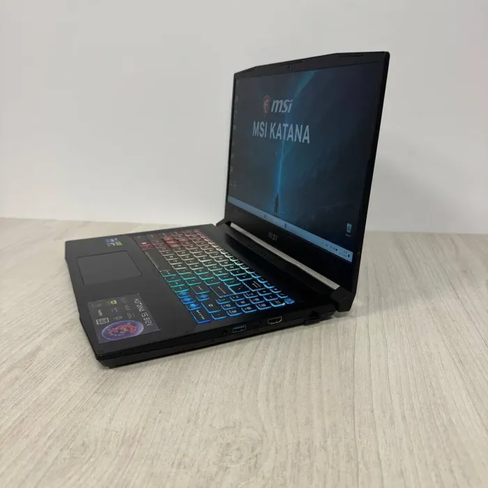 Ігровий ноутбук Б-класу MSI Katana 15 B12VFK / 15,6" (1920x1080) IPS / Intel Core i7-12650H (10 (16) ядер по 2,3 - 4,7 ГГц) / 16 ГБ DDR5 / 1000 ГБ SSD M.2 / nVidia GeForce RTX 4060, 8 ГБ GDDR6, 128-біт / Веб-камера / HDMI б/в - зображення 4