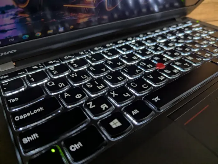 Нетбук Lenovo ThinkPad x240 / 12.5" (1366x768) TN / Intel Core i7-4600U (2 (4) ядра по 2.1 - 3.3 GHz) / 8 GB DDR3 / 240 GB SSD / Intel HD Graphics 4400 / WebCam / Fingerprint / Windows 10 б/в - зображення 6