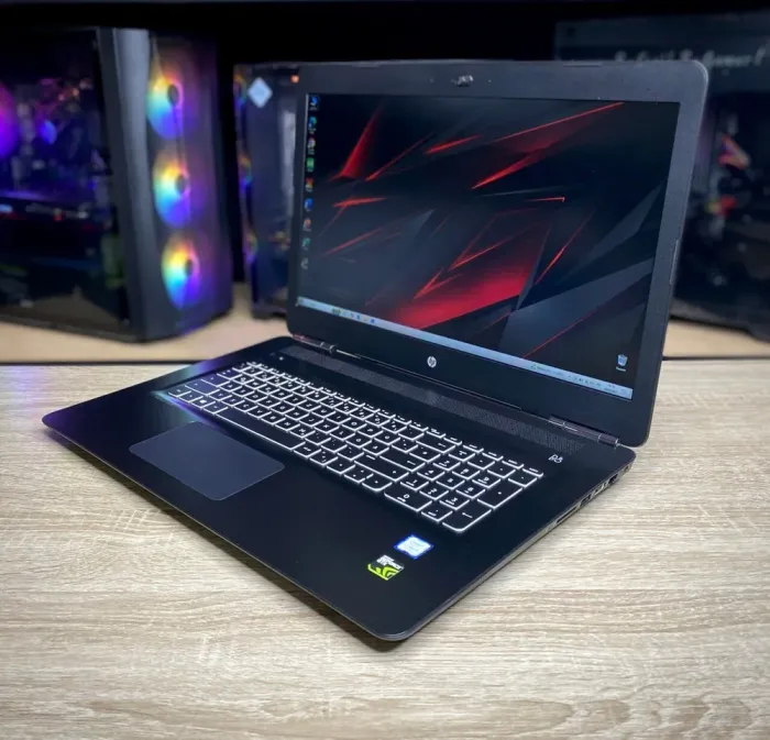 Ноутбук HP Pavilion 17 / 17.3" (1920x1080) TN / Intel Core i5-7200U (2 (4) ядра по 2.5 - 3.1 GHz) / 12 GB DDR4 / 128 GB SSD + 1000 GB HDD / nVidia GeForce GTX 1050, 2 GB GDDR5, 128-bit / WebCam б/в - зображення 3