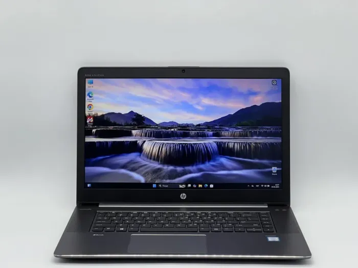 Мобільна робоча станція HP ZBook Studio G3 / 15.6" (1920x1080) IPS / Intel Core i7-6700HQ (4 (8) ядра по 2.6 - 3.5 GHz) / 32 GB DDR4 / 960 GB SSD / nVidia Quadro M1000M, 4 GB GDDR5, 128-bit / WebCam б/в - зображення 2