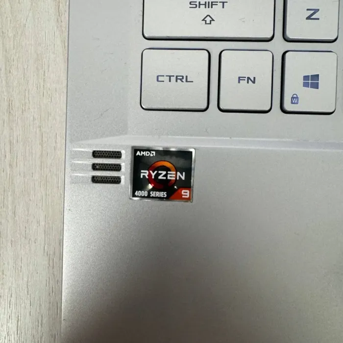 Ігровий ультрабук Б-класу Asus ROG Zephyrus G14 GA401IV / 14" (1920x1080) IPS / AMD Ryzen 9 4900HS (8 (16) ядер по 3,0 - 4,3 ГГц) / 16 ГБ DDR4 / 1000 ГБ SSD NVMe / nVidia GeForce RTX 2060 Max-Q, 6 ГБ GDDR6, 192-біт б/в - зображення 4