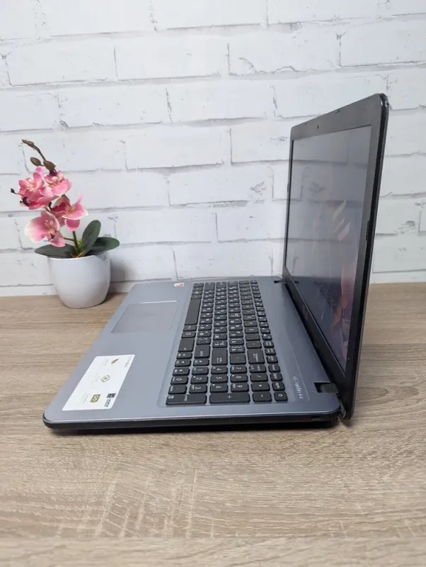 Ноутбук Б-клас Asus VivoBook A540B / 15.6" (1920x1080) TN / AMD A9-9425 (2 ядра по 3.1 - 3.7 GHz) / 16 GB DDR3 / 360 GB SSD / AMD Radeon R5 Graphics / WebCam б/в - зображення 6