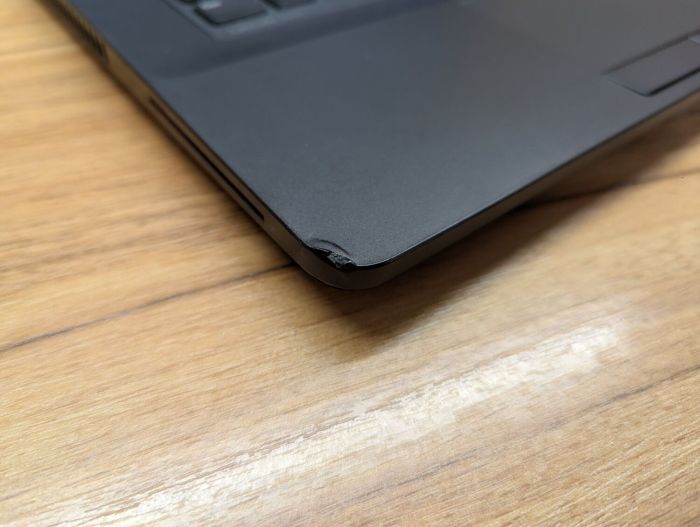 Ноутбук Б-клас Dell Latitude E5470 / 14" (1366x768) TN / Intel Core i5-6300U (2 (4) ядра по 2.4 - 3.0 GHz) / 8 GB DDR4 / 256 GB SSD / Intel HD Graphics 520 / WebCam / HDMI / Windows 10 б/в - зображення 4