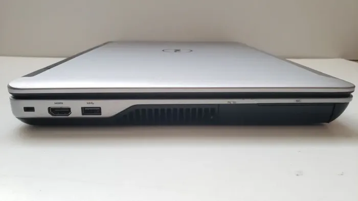 Ноутбук Dell Latitude E6540 / 15.6" (1366x768) TN / Intel Core i5-4310M (2 (4) ядра по 2.7 - 3.4 GHz) / 8 GB DDR3 / 128 GB SSD + 500 GB HDD / Intel HD Graphics 4600 / WebCam б/в - зображення 4