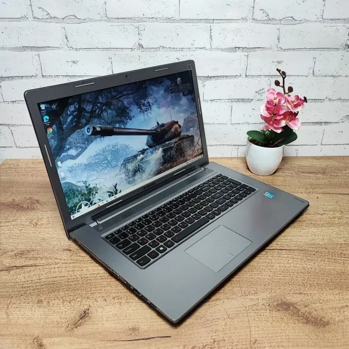 Ноутбук Б-клас Lenovo IdeaPad Z710 / 17.3" (1920x1080) TN / Intel Core i5-4200U (2 (4) ядра по 1.6 - 2.6 GHz) / 8 GB DDR3 / 128 GB SSD / Intel HD Graphics 4400 / WebCam / DVD-ROM / HDMI б/в - зображення 3