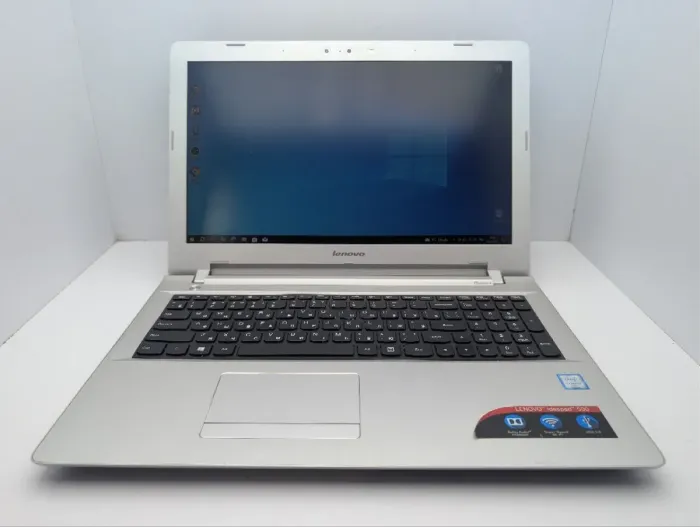 Ноутбук Lenovo IdeaPad 500-15ISK / 15.6" (1920x1080) TN / Intel Core i5-6200U (2 (4) ядра по 2.3 - 2.8 GHz) / 8 GB DDR3 / 128 GB SSD / Intel HD Graphics 520 / WebCam / DVD-ROM б/в - зображення 2