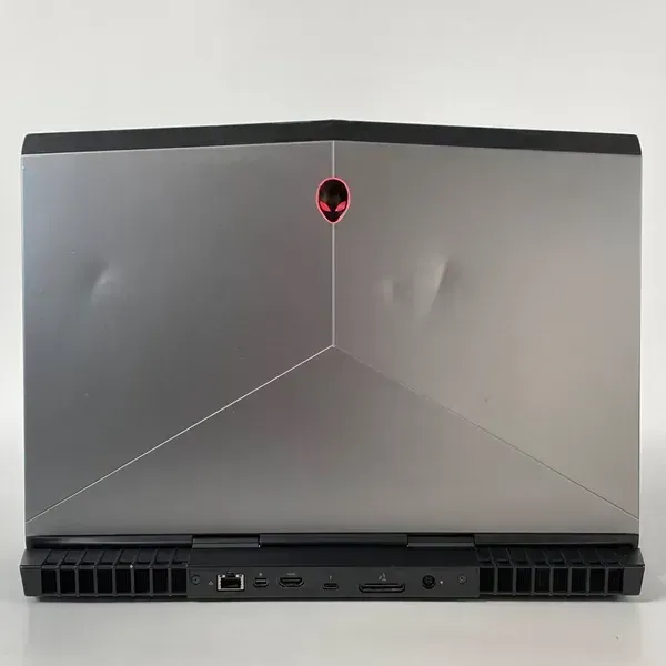 Ігровий ноутбук Б-класу Dell Alienware 15 R3 / 15.6" (1920x1080) IPS / Intel Core i7-7820HK (4 (8) ядра по 2.9 - 3.9 GHz) / 16 GB DDR4 / 512 GB SSD / nVidia GeForce GTX 1070, 8 GB GDDR5, 256-bit / WebCam / HDMI б/в - зображення 8