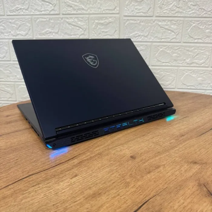 Ігровий ноутбук Б-клас MSI Stealth 14 Studio A13VF / 14" (1920x1200) IPS / Intel Core i7-13620H (10 (16) ядер по 3.6 - 4.9 GHz) / 16 GB DDR5 / 1000 GB SSD / nVidia GeForce RTX 4060, 8 GB GDDR6, 128-bit / WebCam б/в - зображення 7