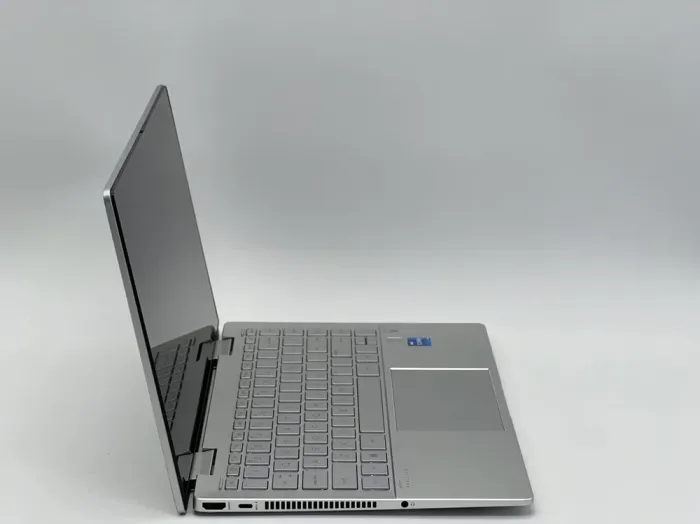 Ноутбук-трансформер HP Pavilion x360 2-in-1 14-ek0033dx / 14" (1920x1080) IPS Touch / Intel Core i5-1235U (10 (12) ядра по 3.3 - 4.4 GHz) / 8 GB DDR4 / 240 GB SSD / Intel Iris Xe Graphics / WebCam б/в - зображення 3