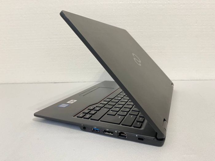 Ноутбук Fujitsu LifeBook U748 / 14" (1920x1080) IPS / Intel Core i5-7200U (2 (4) ядра по 2.5 - 3.1 GHz) / 12 GB DDR4 / 256 GB SSD / Intel HD Graphics 620 / WebCam б/в - зображення 6