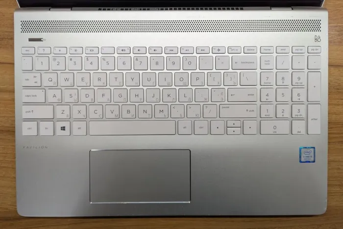 Ноутбук HP Pavilion 15-ck075nr / 15.6" (1920x1080) IPS Touch / Intel Core i5-8250U (4 (8) ядра по 1.6 - 3.4 GHz) / 16 GB DDR4 / 512 GB SSD / Intel HD Graphics 620 / WebCam / Windows 10 б/в - зображення 3