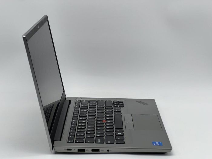 Ультрабук Lenovo ThinkPad E14 Gen 4 / 14" (1920x1080) IPS / Intel Core i5-1235U (10 (12) ядер по 3.3 - 4.4 GHz) / 16 GB DDR4 / 240 GB SSD / Intel Iris Xe Graphics / WebCam б/в - зображення 3