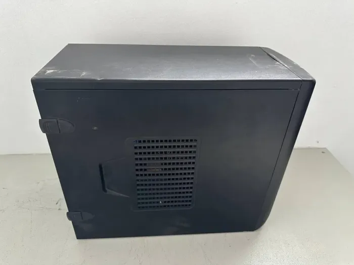 Комп'ютер Bluechip Tower / Intel Core i3-6100 (2 (4) ядра по 3.7 GHz) / 8 GB DDR3 / 500 GB HDD / HD Graphics 530 / DVD-ROM / VGA б/в - зображення 3