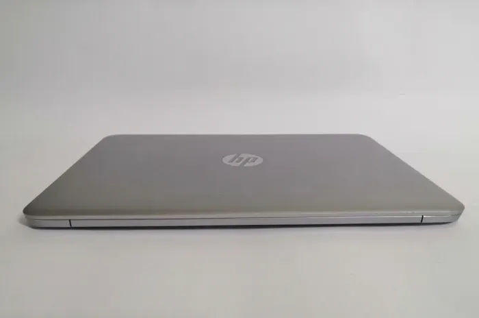 Ноутбук Б-клас HP EliteBook Folio 1040 G3 / 14" (1920x1080) TN / Intel Core i5-6300U (2 (4) ядра по 2.4 - 3.0 GHz) / 8 GB DDR4 / 256 GB SSD / Intel HD Graphics 520 / WebCam / Win 10 Pro б/в - зображення 3