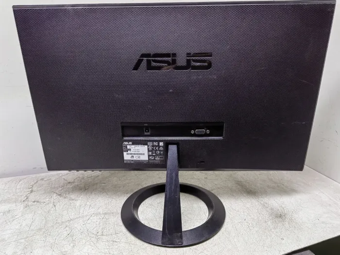 Монітор Б-клас Asus VX207DE / 20" (1366x768) TN / 1x VGA / Кабелі в комплекті б/в - зображення 4