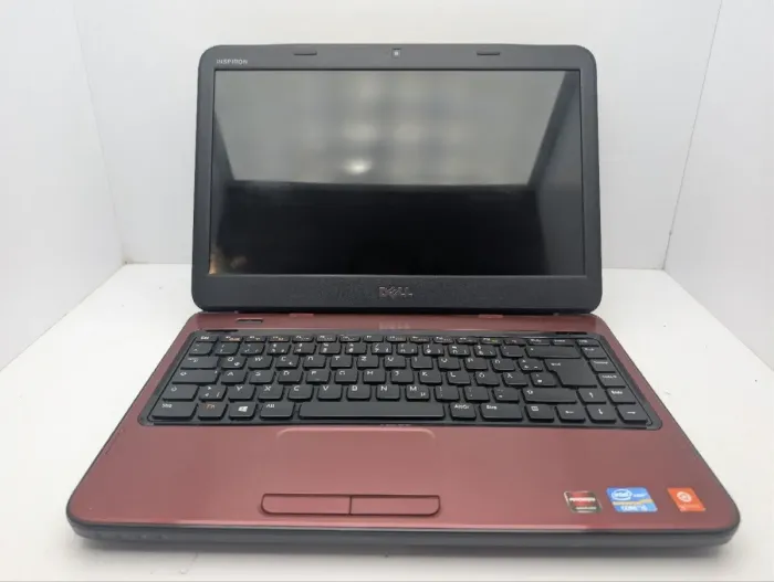 Ноутбук Dell Inspiron N4050 / 14" (1366x768) TN / Intel Core i5-2450M (2 (4) ядра по 2.5 - 3.1 GHz) / 6 GB DDR3 / 500 GB HDD / AMD Radeon HD 6470M, 1 GB GDDR3, 64-bit / WebCam / DVD-ROM б/в - изображение 3
