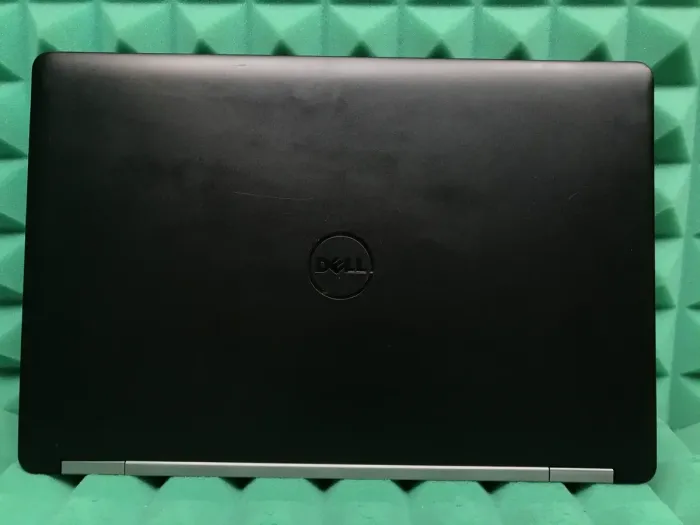 Ноутбук Б-клас Dell Latitude E5570 / 15.6" (1920x1080) IPS / Intel Core i5-6300U (2 (4) ядра по 2.4 - 3.0 GHz) / 8 GB DDR4 / 240 GB SSD / Intel HD Graphics 520 / WebCam / HDMI / Windows 10 б/в - зображення 8