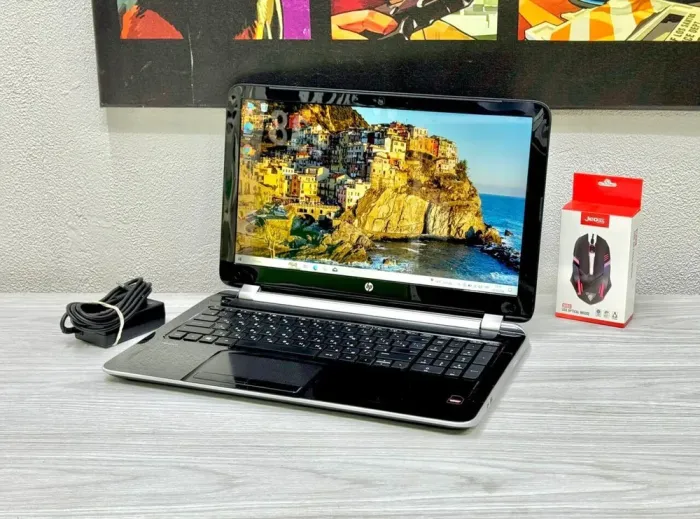 Ноутбук HP Pavilion 15-n032se / 15.6" (1366x768) TN / AMD A4-5000 (4 ядра по 1.5 GHz) / 8 GB DDR3 / 128 GB SSD / AMD Radeon HD 8330 Graphics / WebCam / Win 10 Home б/в - зображення 4