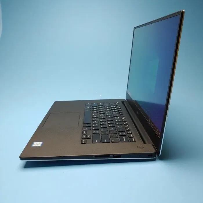 Ігровий ноутбук Dell XPS 15 9550 / 15.6" (1920x1080) IPS / Intel Core i7-6700HQ (4 (8) ядра по 2.6 - 3.5 GHz) / 16 GB DDR4 / 256 GB SSD / nVidia GeForce GTX 960M, 2 GB GDDR5, 128-bit / WebCam / Win 10 Pro б/в - зображення 4