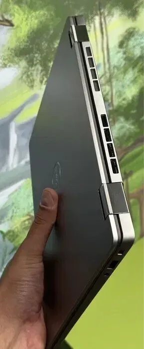 Ультрабук Dell Latitude 7340 2-in-1 / 13.3" (2560x1600) WVA Touch / Intel Core i5-1345U (10 (12) ядер по 3.5 - 4.7 GHz) / 16 GB DDR4 / 256 GB SSD M.2 / Intel Iris Xe Graphics / WebCam - зображення 5