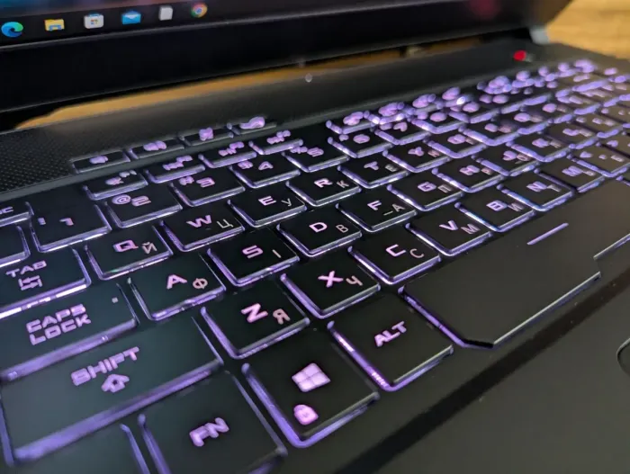 Ігровий ноутбук Asus ROG Zephyrus M15 G0502 LW / 15.6" (1920x1080) IPS / Intel Core i7-10750H (6 (12) ядер по 2,6 - 5,0 ГГц) / 16 ГБ DDR4 / 1000 ГБ SSD / nVidia GeForce RTX 2070, 8 ГБ GDDR6, 256-bit / HDMI / Windows 10 б/в - зображення 6