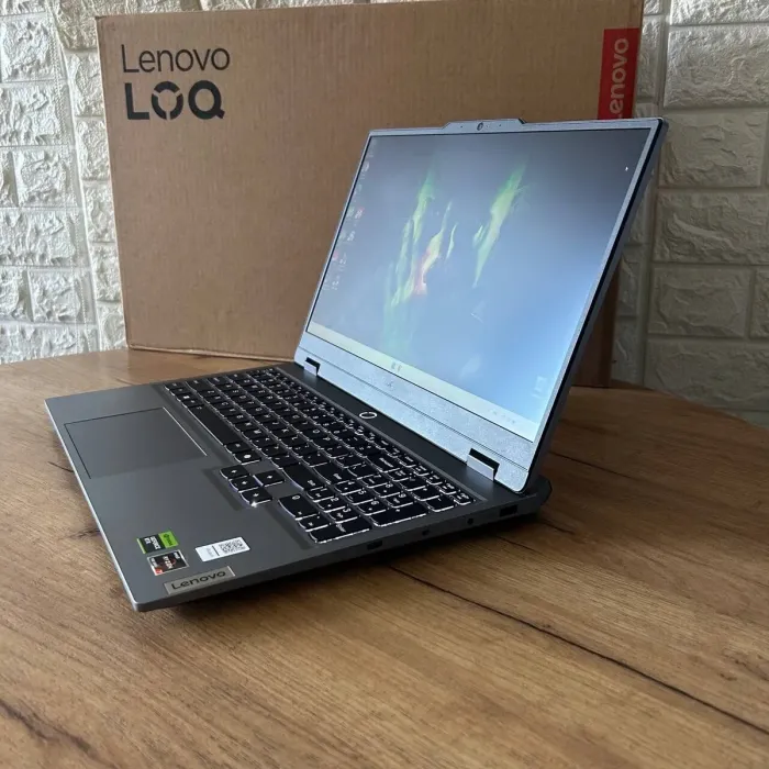 Ігровий ноутбук Lenovo LOQ 15ARP9 / 15.6" (1920x1080) IPS / AMD Ryzen 7 7435HS (8 (16) ядер по 3.1 - 4.5 GHz) / 16 GB DDR5 / 512 GB SSD / nVidia GeForce RTX 4070, 8 GB GDDR6, 128-bit / WebCam - зображення 5