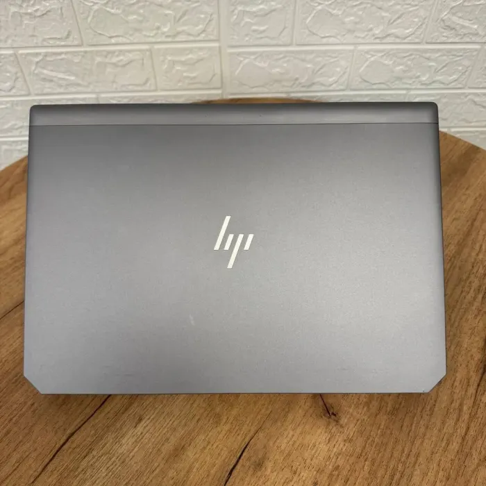 Мобільна робоча станція HP ZBook 15 G6 / 15.6" (1920x1080) IPS / Intel Core i7-9850H (6 (12) ядер по 2.6 - 4.6 GHz) / 16 GB DDR4 / 512 GB SSD / nVidia Quadro T1000, 4 GB GDDR5, 128-bit / WebCam б/в - зображення 3
