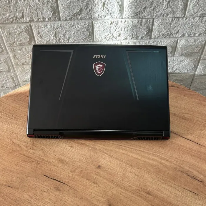 Ігровий ноутбук MSI Raider GE63 RGB 9SG / 15.6" (1920x1080) IPS / Intel Core i7-9750H (6 (12) ядер по 2.6 - 4.5 GHz) / 16 GB DDR4 / 512 GB SSD / nVidia GeForce RTX 2080, 8 GB GDDR6, 256-bit / WebCam б/в - зображення 3