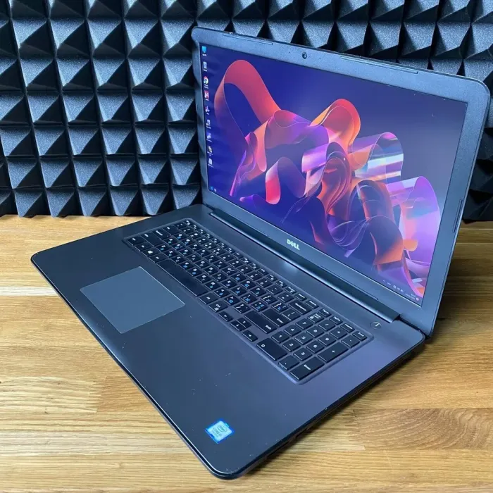 Ноутбук Dell Inspiron 17 5767 (P32E) / 17.3" (1920x1080) TN / Intel Core i5-7200U (2 (4) ядра по 2.5 - 3.1 GHz) / 16 GB DDR4 / 360 GB SSD / Intel HD Graphics 620 / WebCam / DVD-ROM б/в - зображення 4