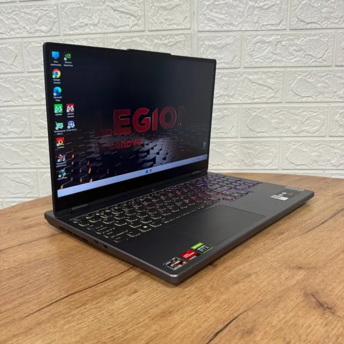 Ігровий ноутбук Lenovo Legion 5 15ARH7H / 15.6" (1920x1080) IPS / AMD Ryzen 7 6800H (8 (16 ядер по 3.2 - 4.7 GHz) / 16 GB DDR5 / 512 GB SSD / nVidia GeForce RTX 3070 Ti, 8 GB GDDR6, 256-bit / WebCam б/в - зображення 4