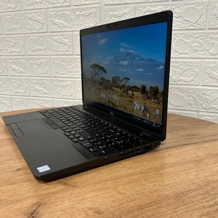 Ноутбук Dell Latitude 5501 / 15.6" (1920x1080) IPS / Intel Core i5-9400H (4 (8) ядра по 2.5 - 4.3 GHz) / 8 GB DDR4 / 256 GB SSD NVMe / Intel UHD Graphics 630 / WebCam б/в - зображення 5