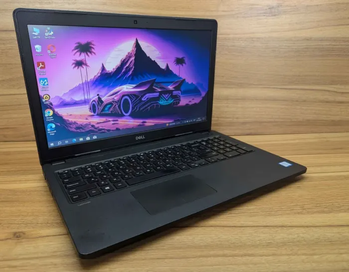 Ноутбук Dell Latitude 3580 / 15.6" (1366x768) TN / Intel Core i5-7200U (2 (4) ядра по 2.5 - 3.1 GHz) / 8 GB DDR4 / 256 GB SSD / Intel HD Graphics 620 / WebCam / Windows 10 б/в - зображення 4