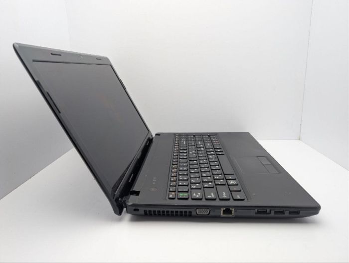 Ноутбук Lenovo G570 / 15.6" (1366x768) TN / Intel Core i3-2310M (2 (4) ядра по 2.1 GHz) / 8 GB DDR3 / 500 GB HDD / AMD Radeon HD 6370M, 1 GB GDDR3, 64-bit / WebCam / DVD-ROM б/в - зображення 4