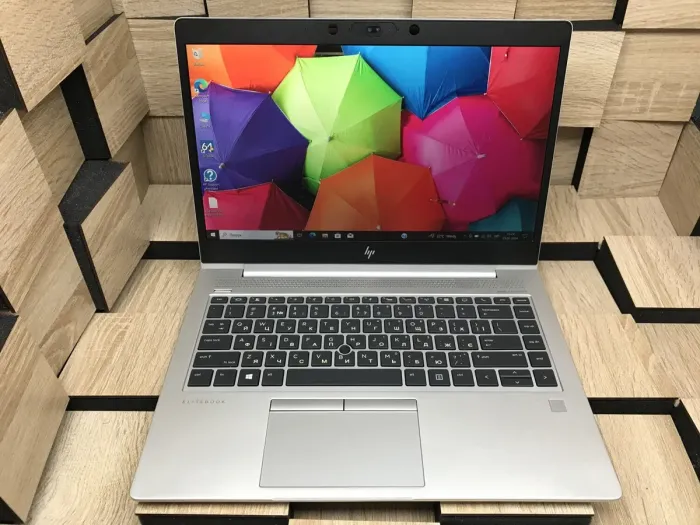 Ультрабук Б-клас HP Elitebook 745 G5 / 14" (1920x1080) IPS / AMD Ryzen 5 Pro 2500U (4 (8) ядра по 2.0 - 3.6 GHz) / 8 GB DDR4 / 256 GB SSD / AMD Radeon RX Vega 8 Graphics / WebCam б/в - зображення 2