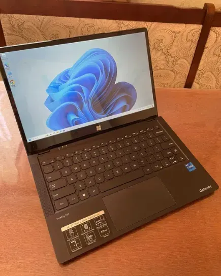 Ультрабук Gateway GWTC71427-BK / 14" (1920x1080) IPS Touch / Intel Core i7-1255U (10 (12) ядер по 1.7 - 4.7 GHz) / 8 GB DDR4 / 512 GB SSD / Intel Iris Xe Graphics eligible / WebCam - зображення 2