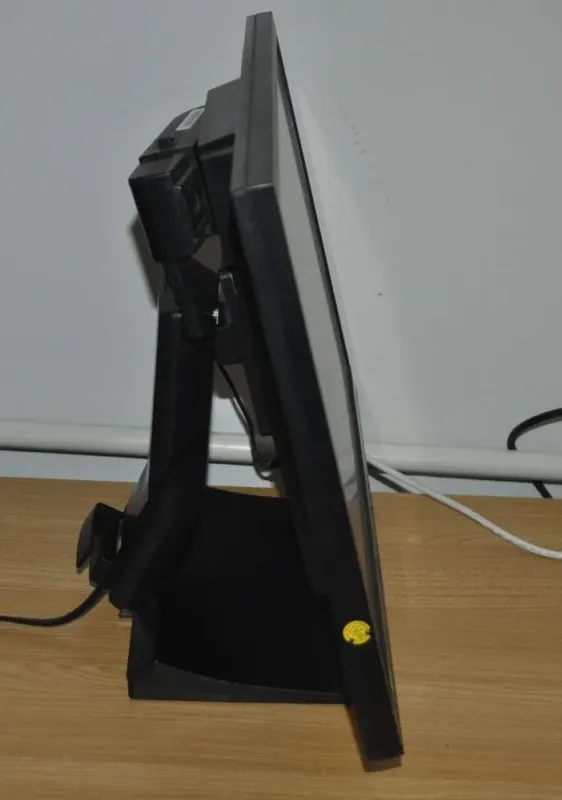 Монітор Б-клас Samsung SyncMaster S22A450BW/22" (1680x1050) TN/VGA, DVI/VESA 100x100 + Кабелі (VGA або DVI на вибір), блок живлення та кабель живлення б/в - зображення 11