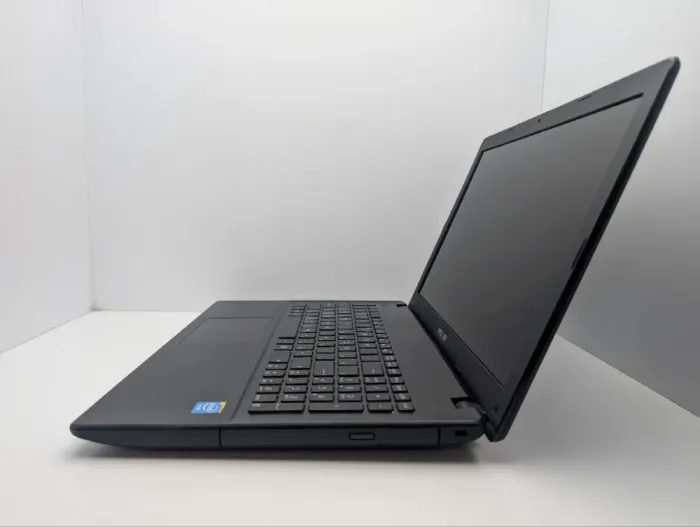 Ноутбук Asus R512C / 15.6" (1366x768) TN / Intel Core i3-3217U (2 (4) ядра по 1.8 GHz) / 4 GB DDR3 / 250 GB HDD / Intel HD Graphics 4000 / WebCam / DVD-ROM б/в - зображення 4