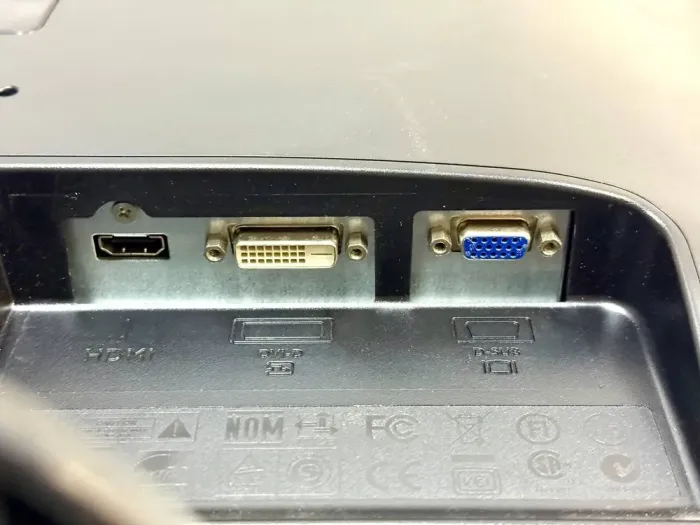 Монітор BenQ G2420HD / 24" (1920x1080) TN / VGA, DVI, HDMI / VESA 100x100 + Кабель живлення б/в - зображення 5