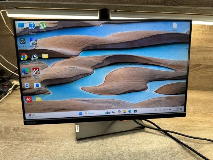 Монітор Lenovo ThinkVision T24i-30 / 24" (1920x1080) IPS / VGA, DisplayPort, HDMI, USB 3.0 / VESA 100x100 б/в - зображення 2