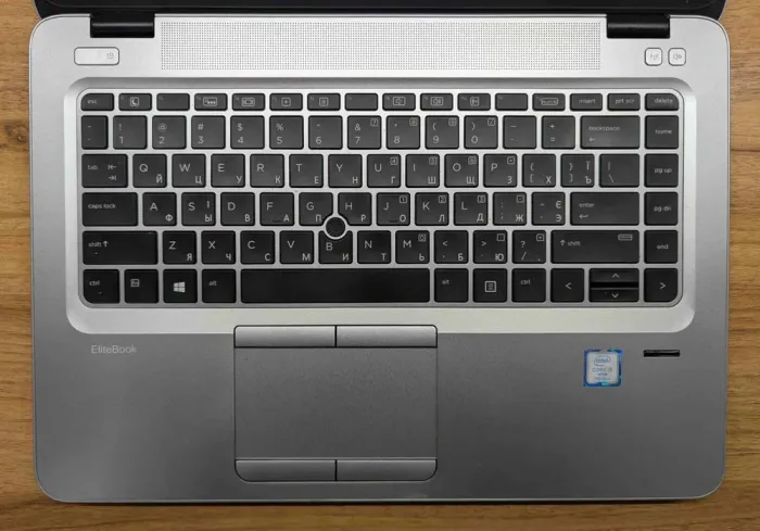 Ультрабук HP EliteBook 840 G4 / 14" (1920x1080) IPS / Intel Core i5-7300U (2 (4) ядра по 2.6 - 3.5 GHz) / 8 GB DDR4 / 240 GB SSD / Intel HD Graphics 620 / WebCam / TouchID / Windows 10 б/в - зображення 3