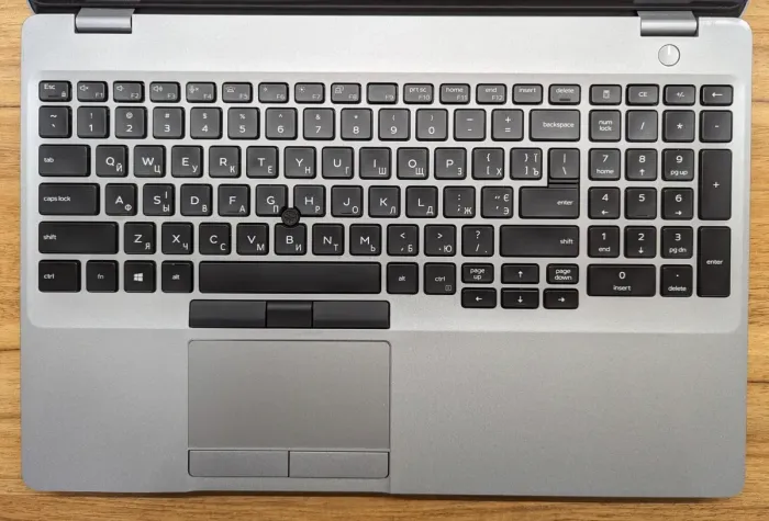 Ноутбук Dell Latitude 5511 / 15.6" (1366x768) TN / Intel Core i5-10300H (4 (8) ядра по 2.5 - 4.5 GHz) / 8 GB DDR4 / 512 GB SSD / Intel UHD Graphics / WebCam / Windows 10 б/в - зображення 5