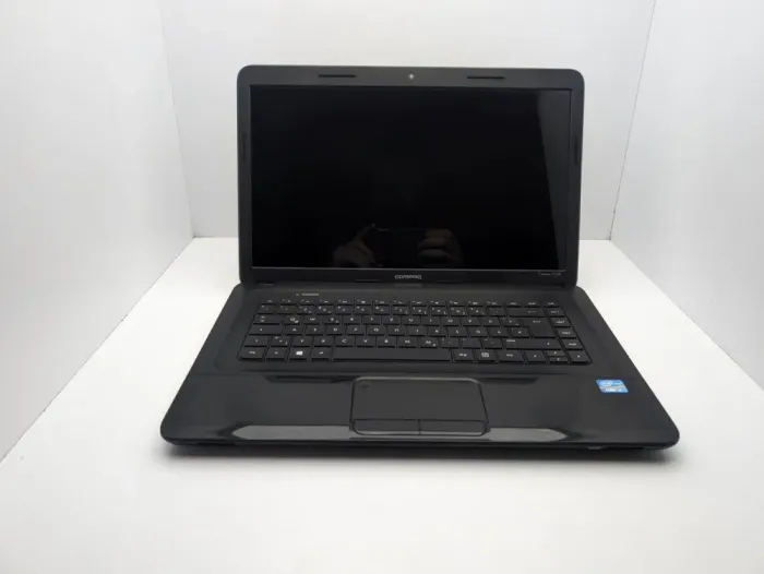 Ноутбук HP Compaq CQ58 / 15.6" (1366x768) TN / Intel Core i3-2328M (2 (4) ядра по 2.2 GHz) / 6 GB DDR3 / 750 GB HDD / Intel HD Graphics 3000 / WebCam б/в - зображення 2