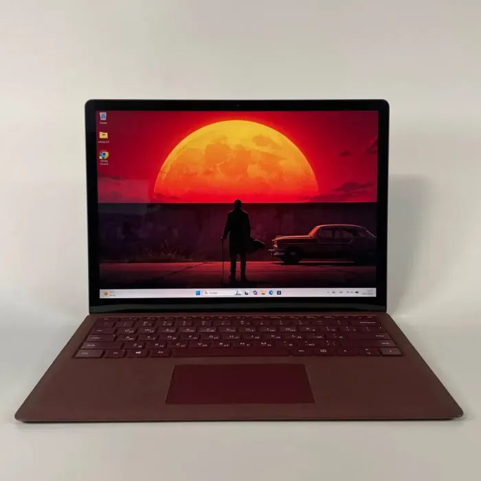Ноутбук Microsoft Surface Laptop / 13.5" (2256x1504) IPS Touch / Intel Core i7-7660U (2 (4) ядра по 2.5 - 4.0 GHz) / 16 GB DDR3 / 512 GB SSD / Intel Iris Plus Graphics 640 / WebCam б/в - зображення 2