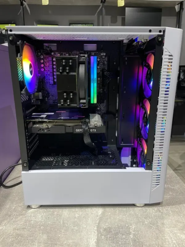 Ігровий ПК 1stPlayer D4-WH-4F1-W White Tower / Intel Core i5-12400F (6 (12) ядер по 2.5 - 4.4 GHz) / 16 GB DDR5 / 512 GB SSD M.2 / nVidia GeForce GTX 1660 Ti, 6 GB GDDR6, 192-bit б/в - зображення 4