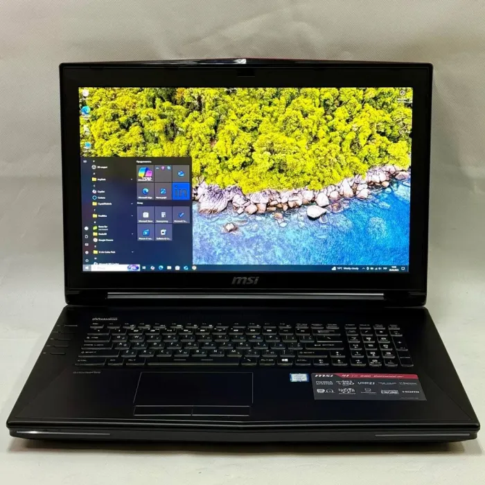 Ігровий ноутбук Б-клас MSI GT72-6QD Dominator G / 17.3" (1920x1080) IPS / Intel Core i7-6700HQ (4 (8) ядра по 2.6 - 3.5 GHz) / 16 GB DDR4 / 128 GB SSD + 500 GB HDD / nVidia GeForce GTX 970M, 3 GB GDDR5, 192-bit / WebCam / DVD-ROM / Windows 10 Pro б/в - зображення 2